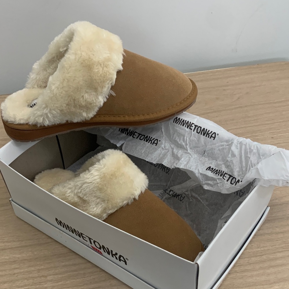 Minnetonka Slippers